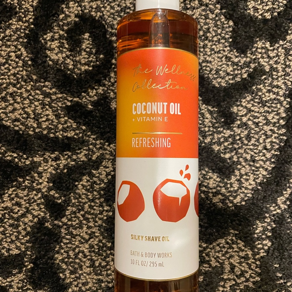 Bath and body works coconut shave oil